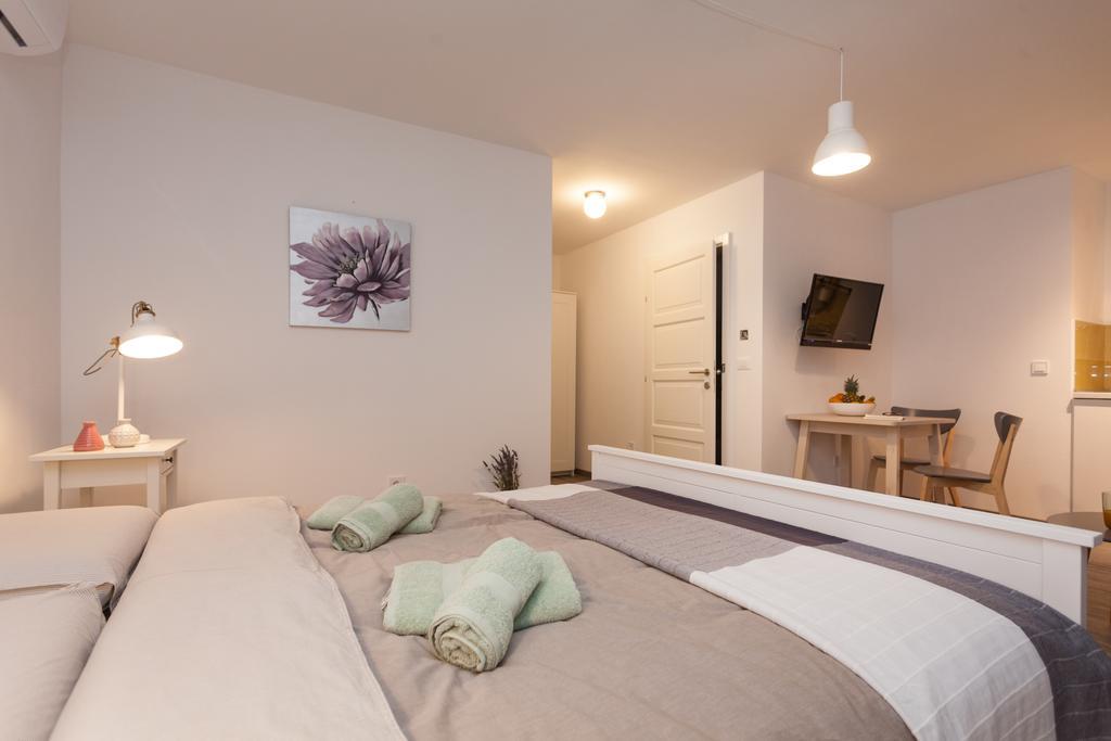 Studio mit Queensize-Bett