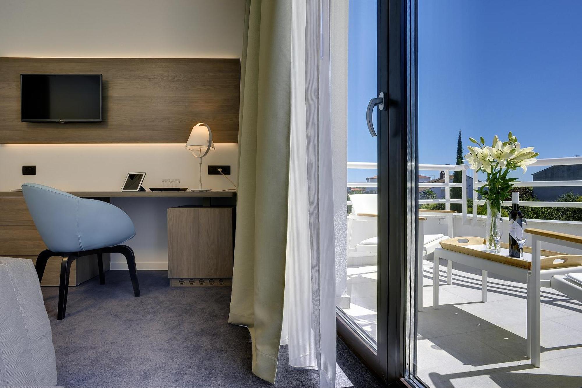 Superior Double or Twin Room with Terrace,715538836:JPEG