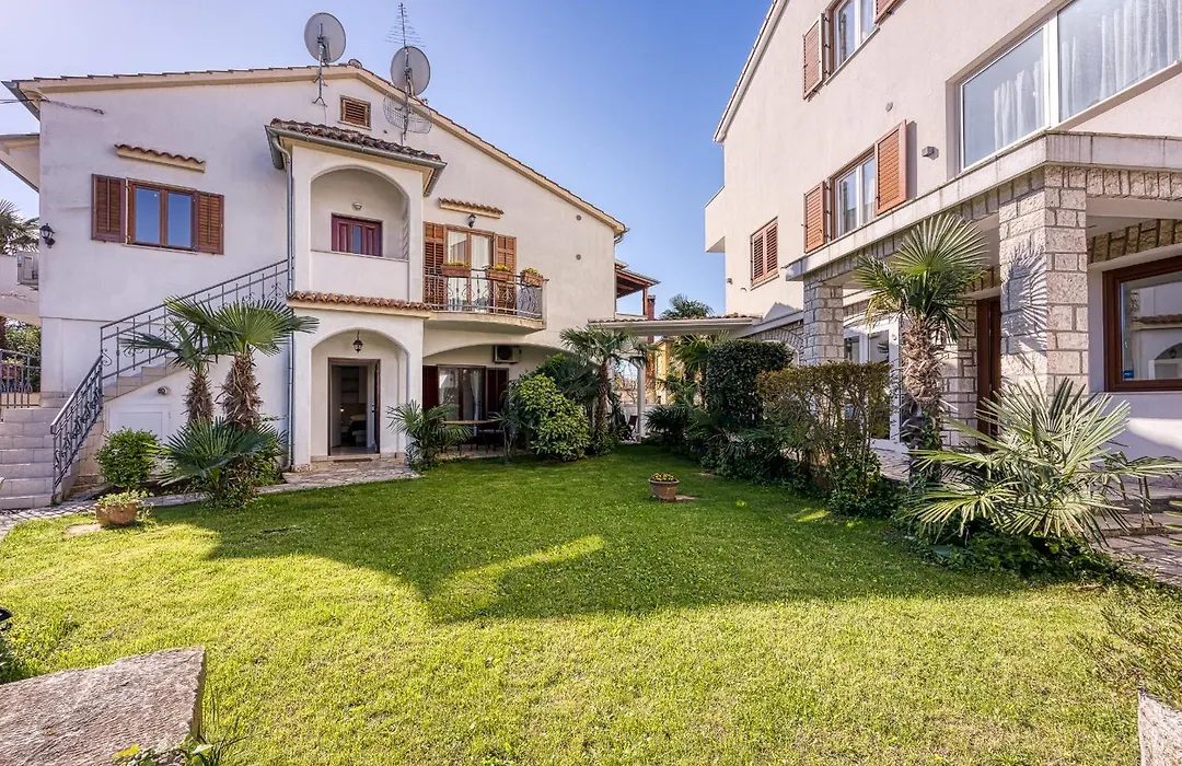 Villa Ladavac B&B-1