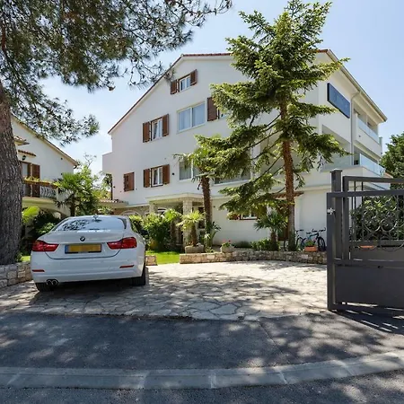Villa Ladavac B&B-2